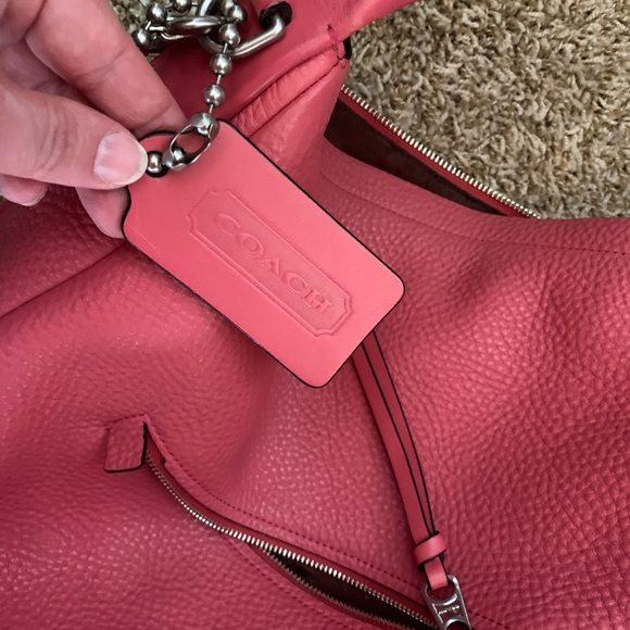 Coach pink leather shirt or long strap bag - Picture 3 of 5